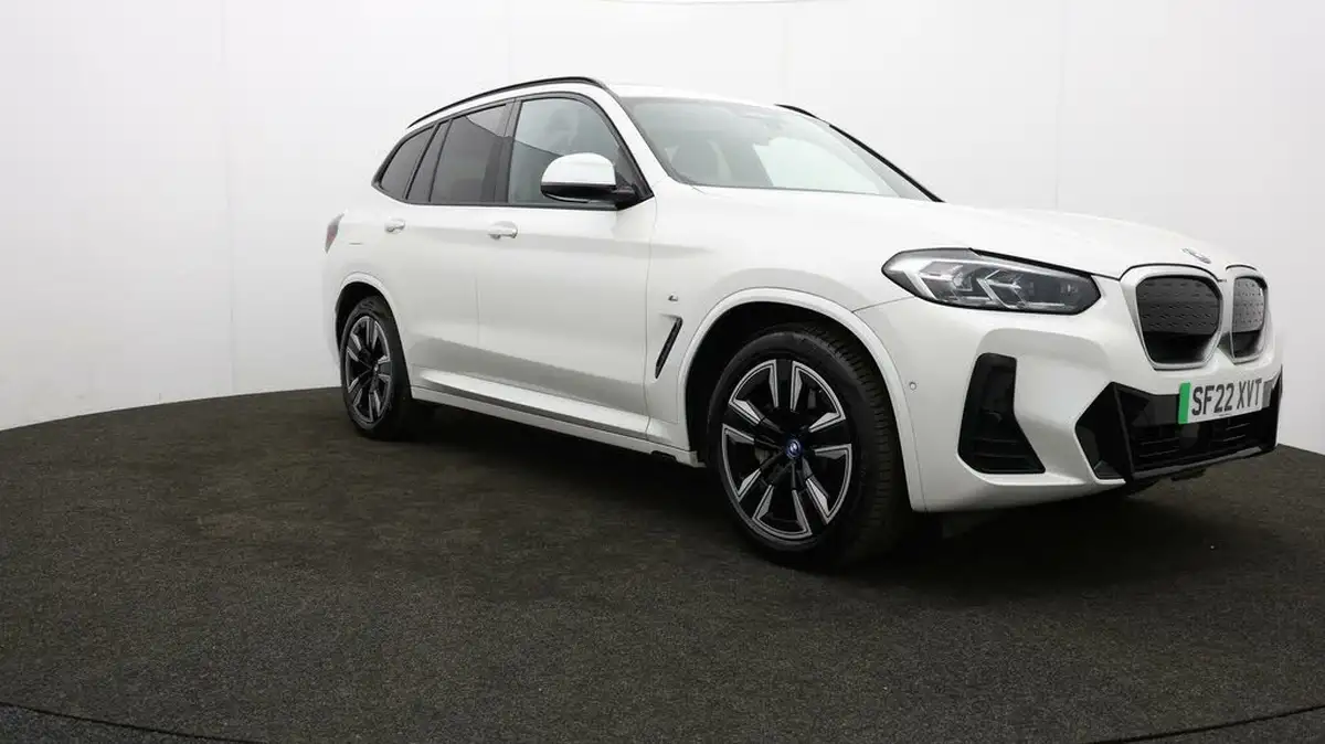 2022-bmw-ix3-e-m-sport-big-0