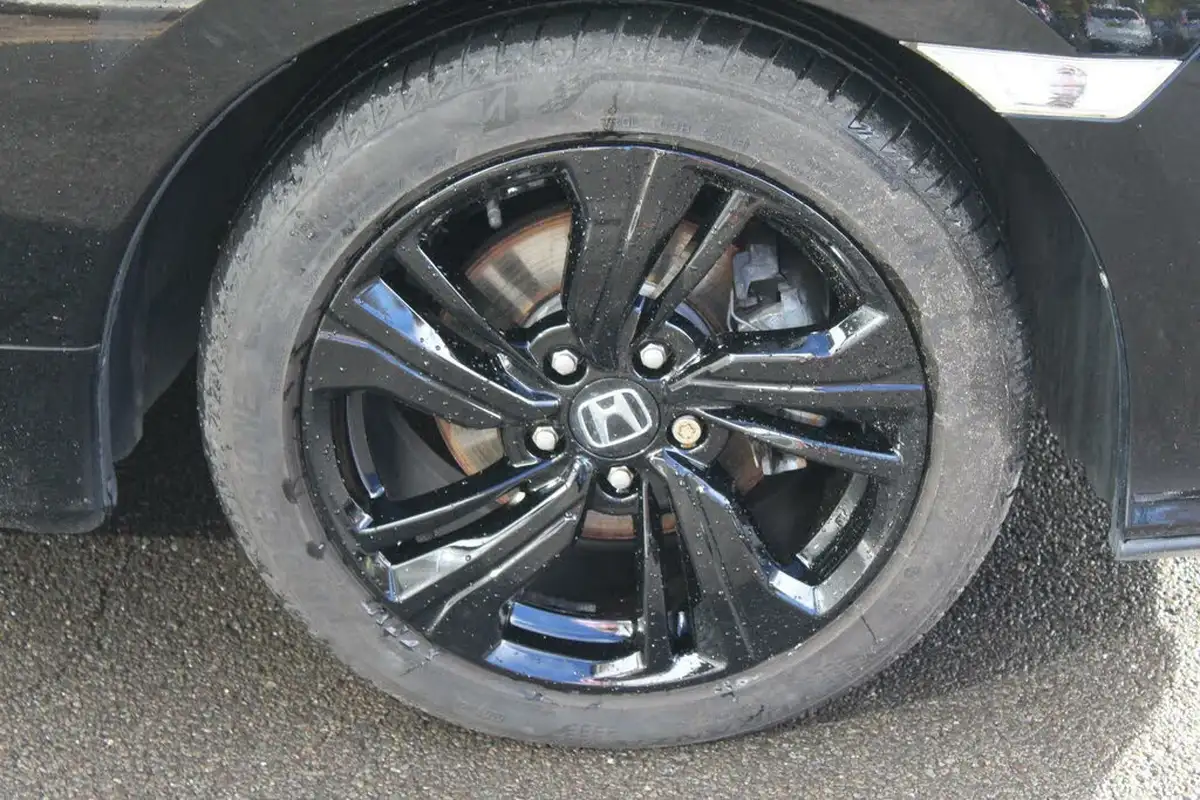 2017-honda-civic-10-vtec-turbo-ex-ss-big-13