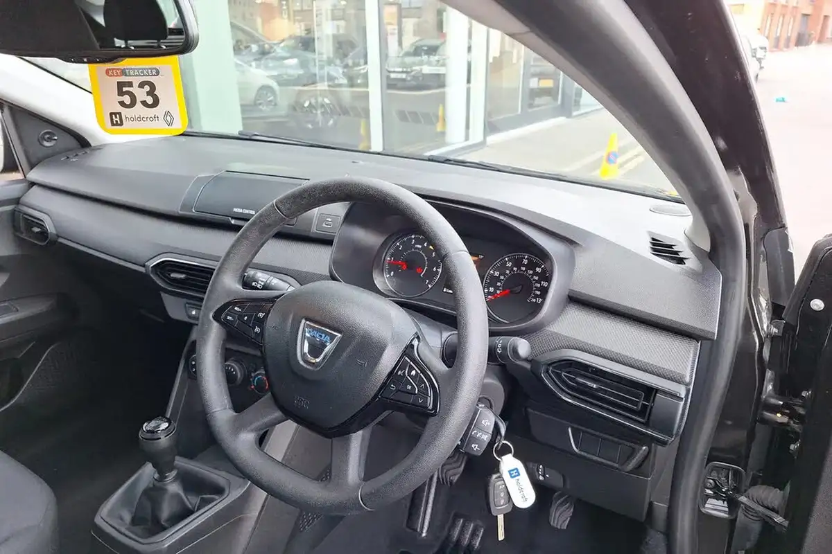2021-dacia-sandero-10-tce-essential-90bhp-big-29