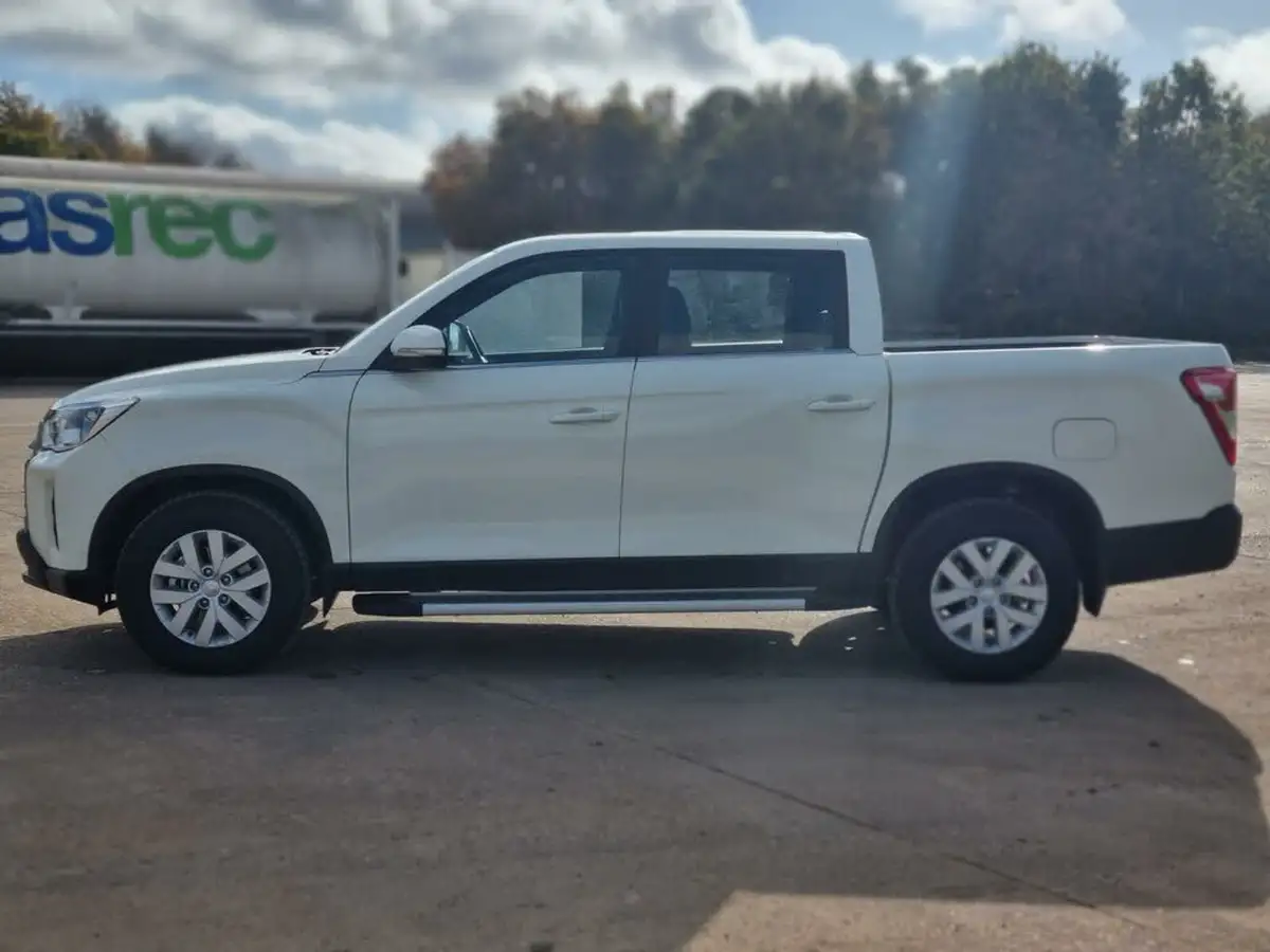 2024-kgm-ssangyong-musso-22td-ex-big-9