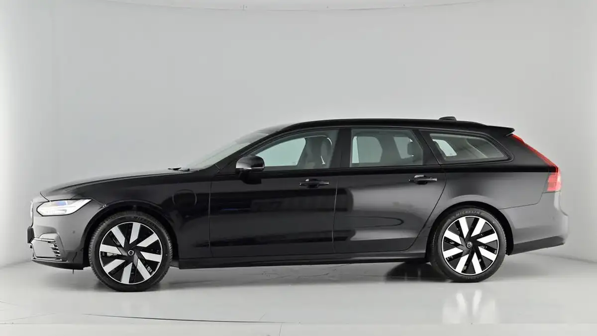 2024-volvo-v90-20-t6-plus-345bhp-dark-big-53