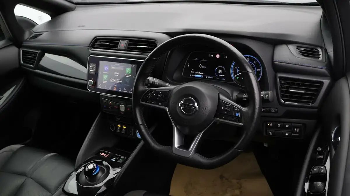 2021-nissan-leaf-e-tekna-big-8