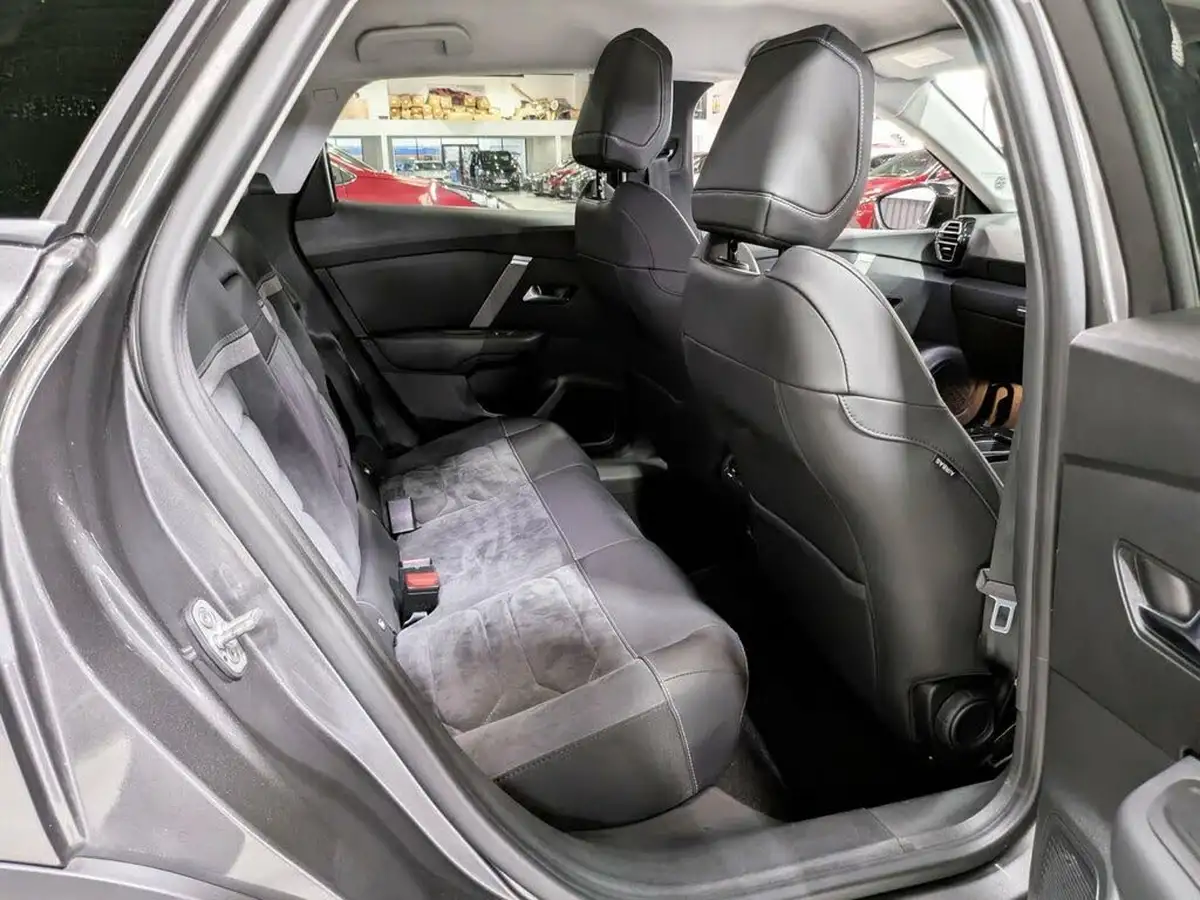 2023-citroen-c4-15bluehdi-shine-plus-big-27