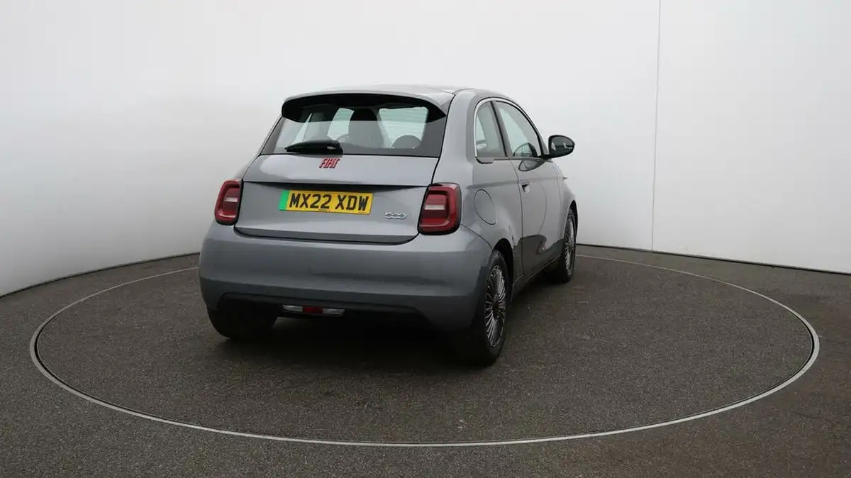 2022-fiat-500-e-red-93bhp-big-7