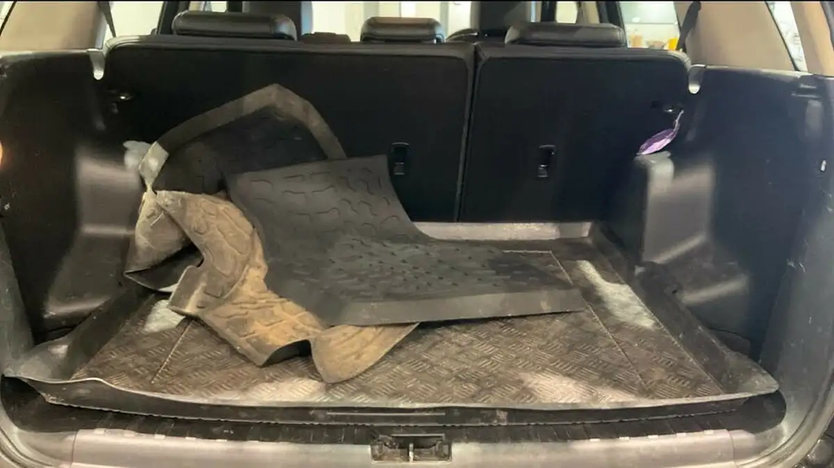 2009-land-rover-freelander-2-22td-xs-5d-big-8