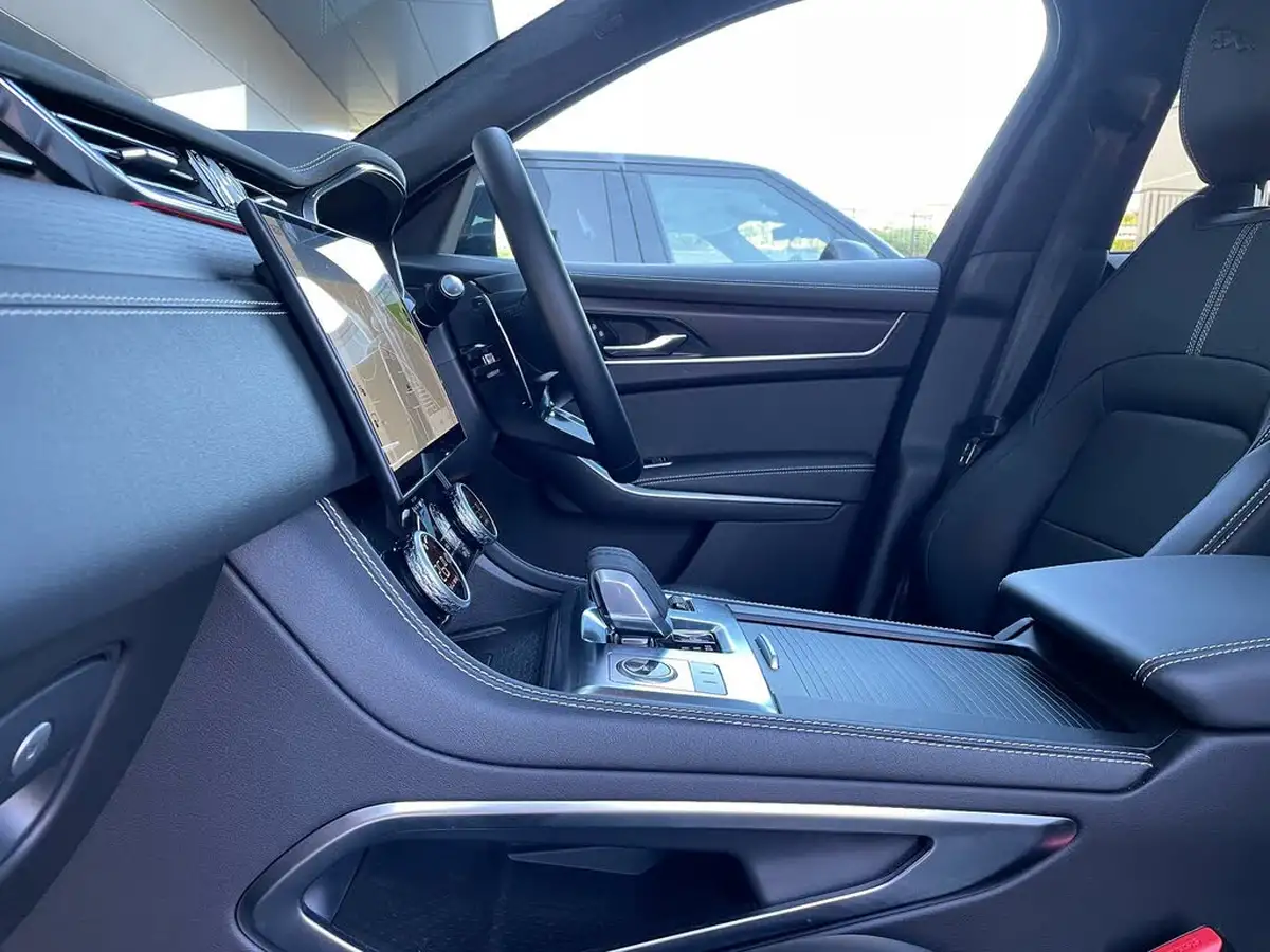 2024-jaguar-f-pace-30-d300-r-dynamic-hse-black-90th-anniversary-edition-big-30