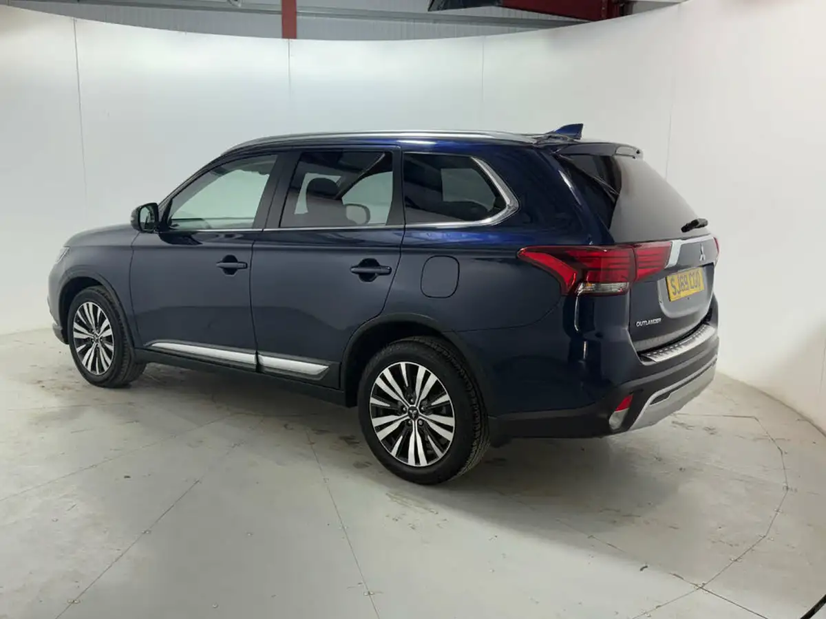 2019-mitsubishi-outlander-20-exceed-big-4