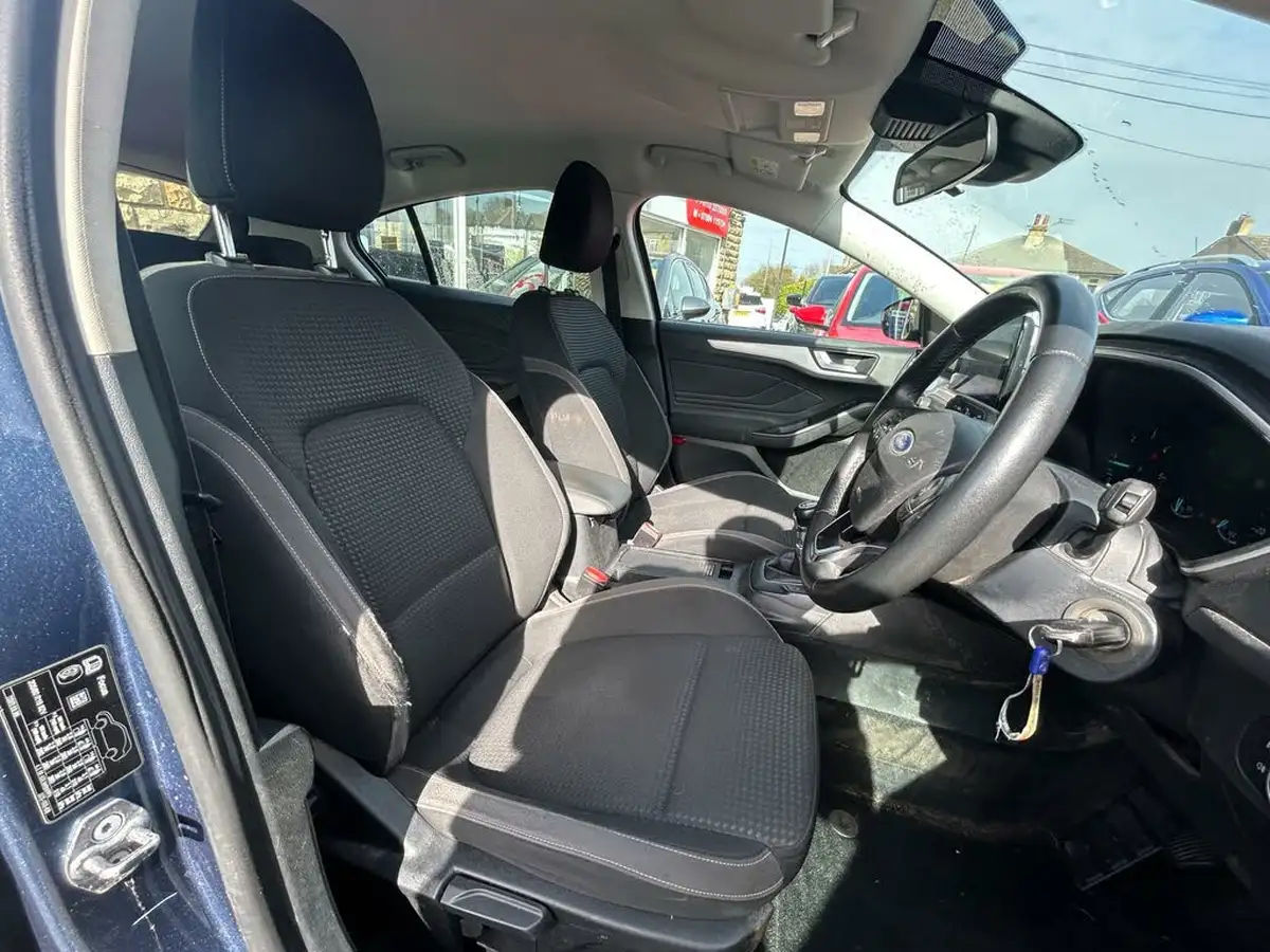 2020-ford-focus-15-zetec-95ps-hatchback-big-16