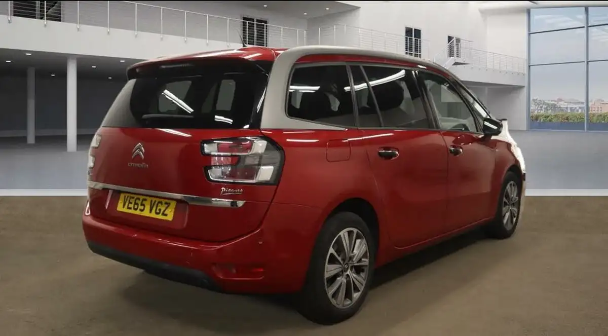 2015-citroen-grand-c4-picasso-16bluehdi-exclusive-big-5