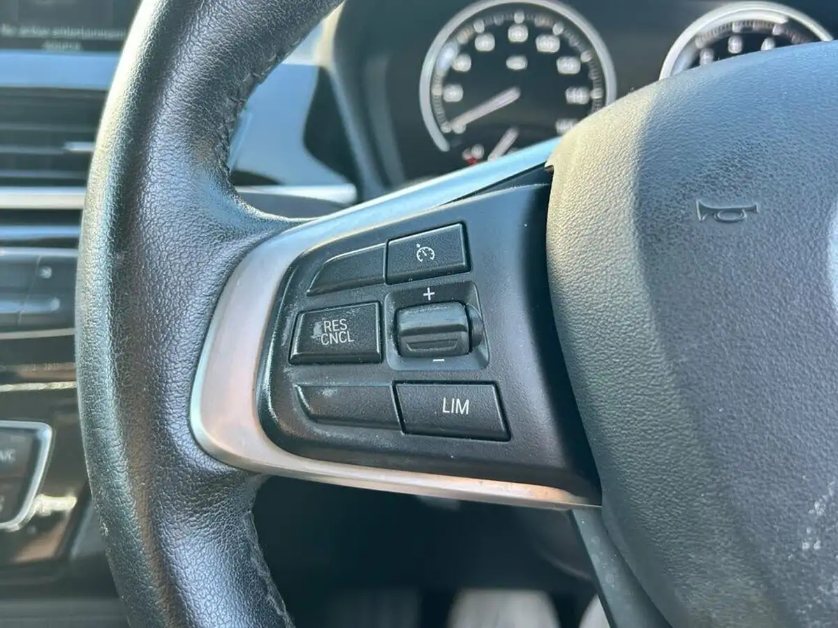 2019-bmw-x1-15-sdrive18i-sport-big-11