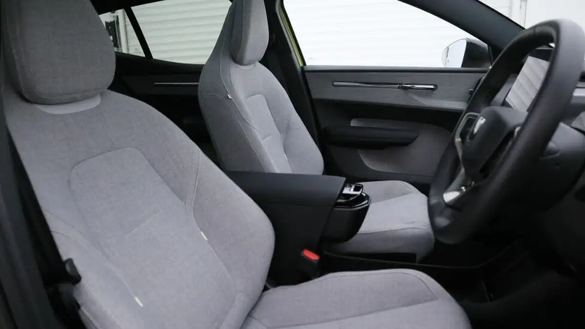 2024-volvo-ex30-e-twin-ultra-big-19
