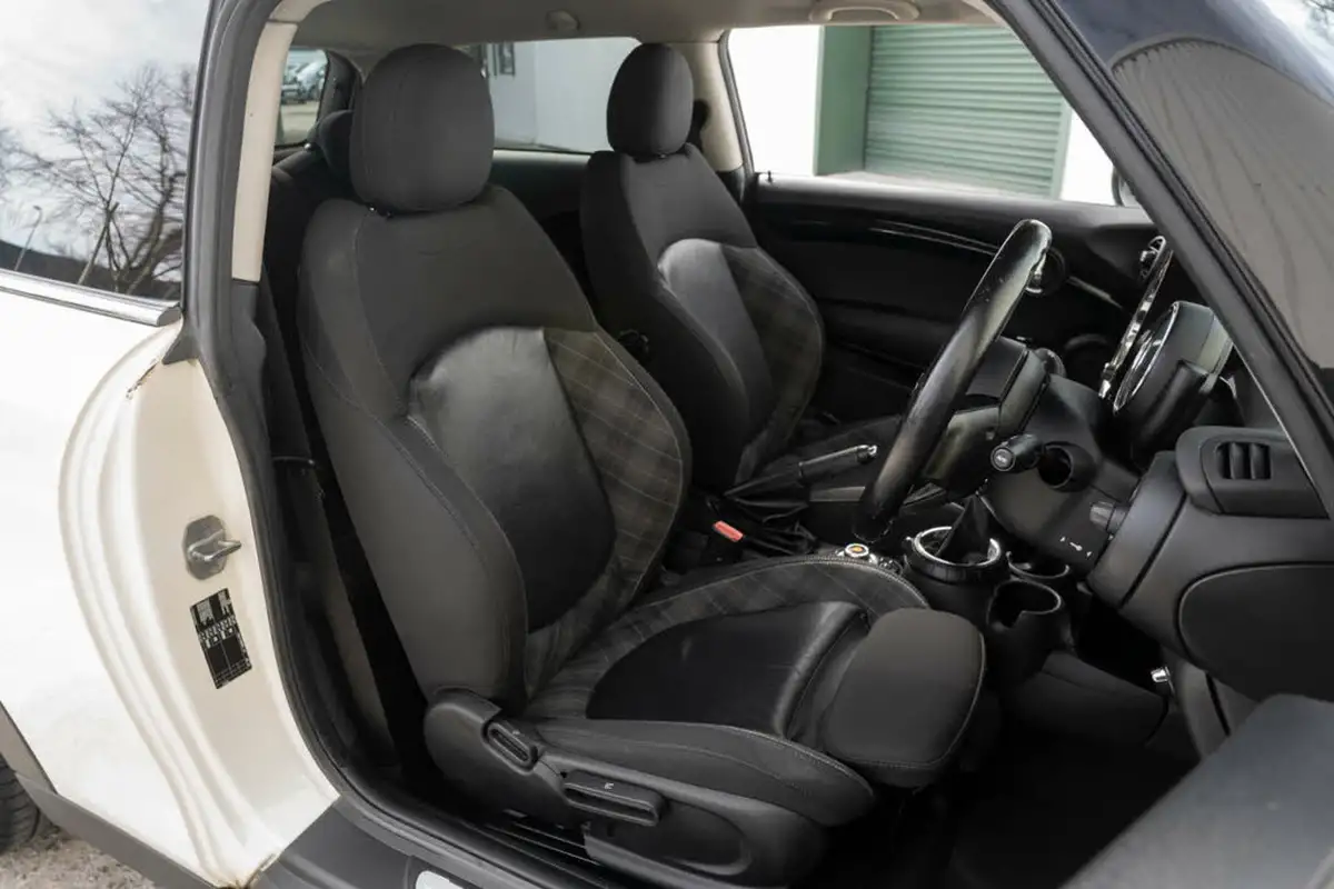 2016-mini-cooper-15-cooper-ss-hatchback-3d-auto-big-5