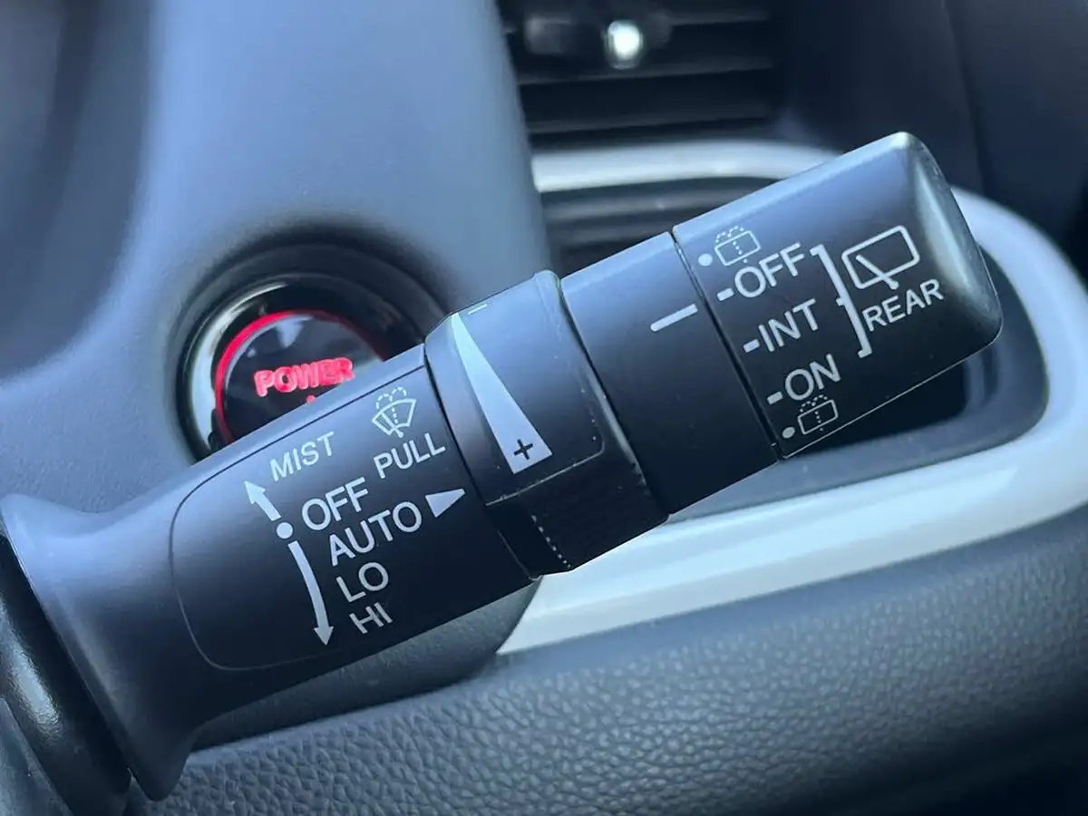 2021-honda-jazz-15-i-mmd-ex-107ps-big-24