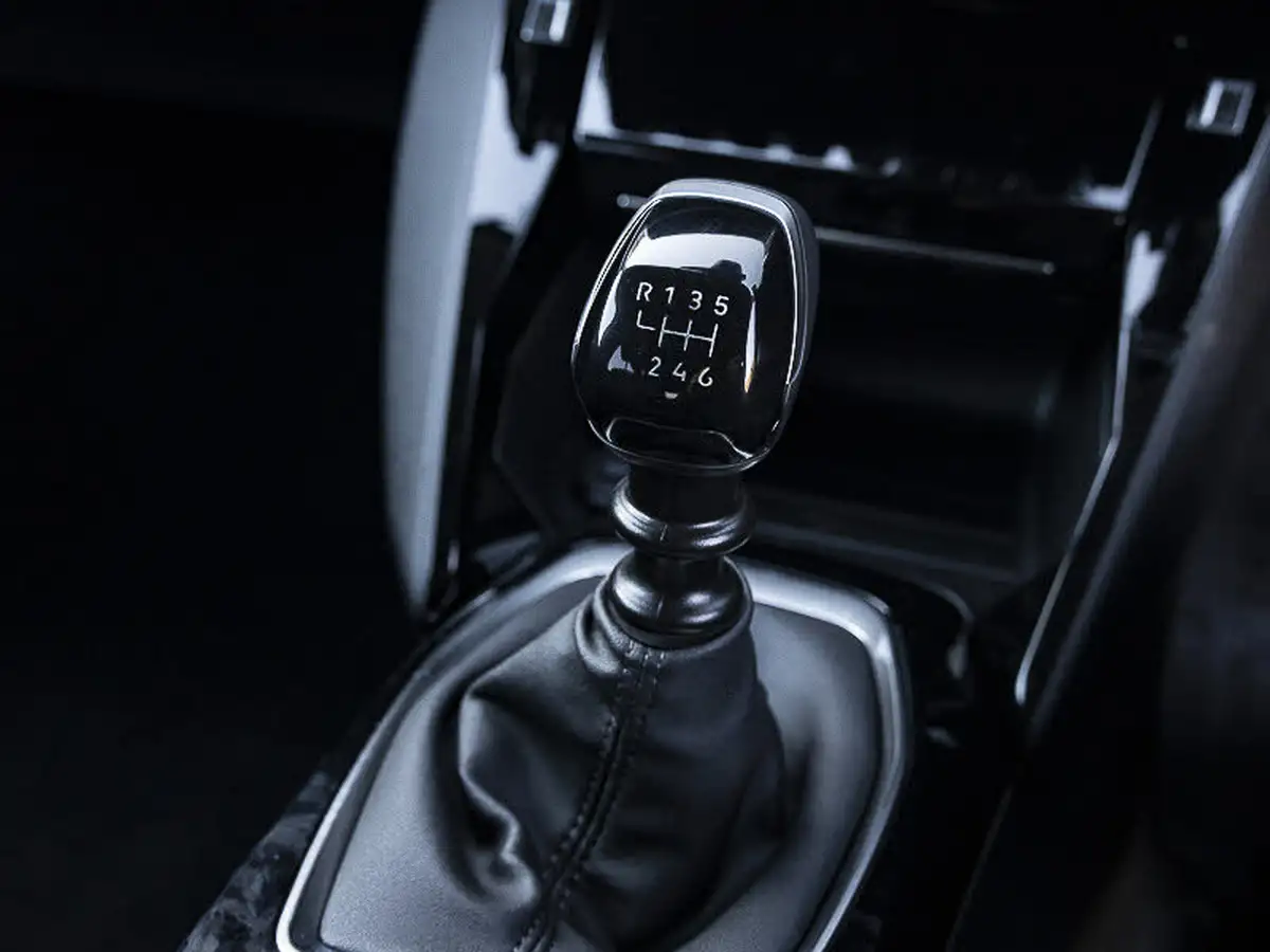 2025-peugeot-208-12-puretech-allure-big-15