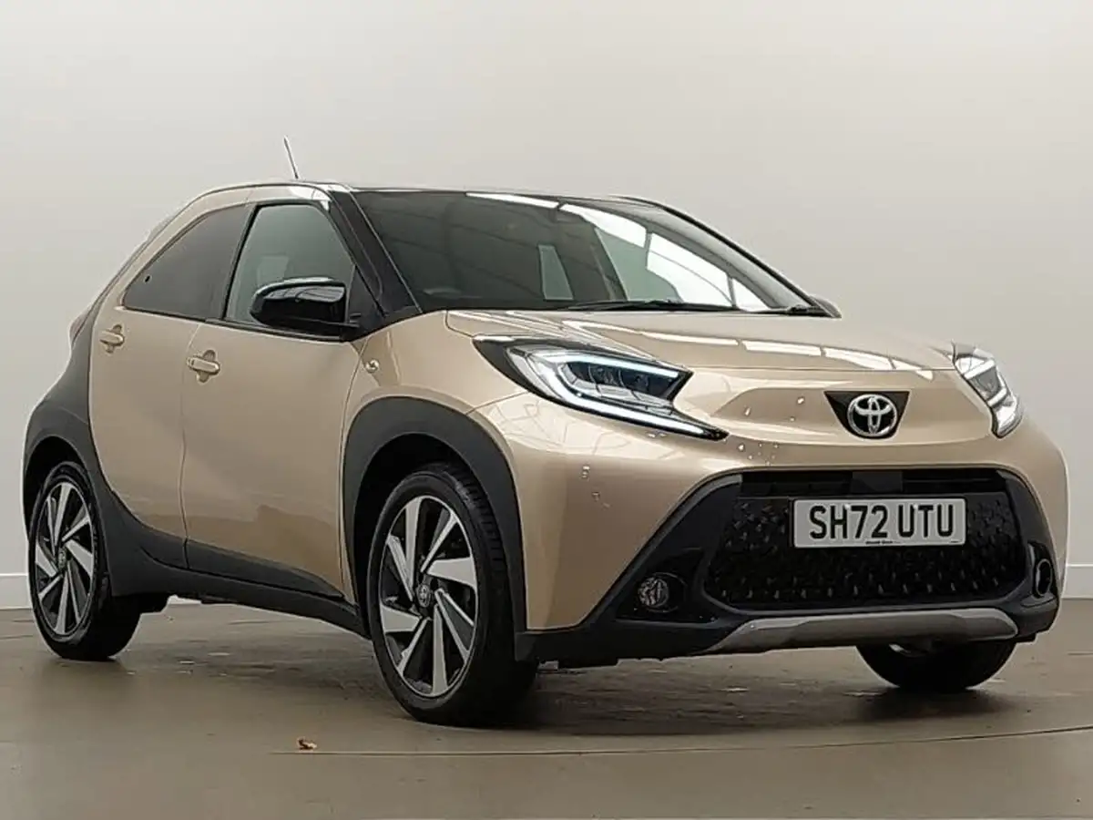 2023-toyota-aygo-x-10-vvt-i-exclusive-cvt-big-0