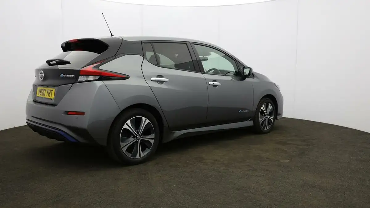 2020-nissan-leaf-e-n-connecta-big-51