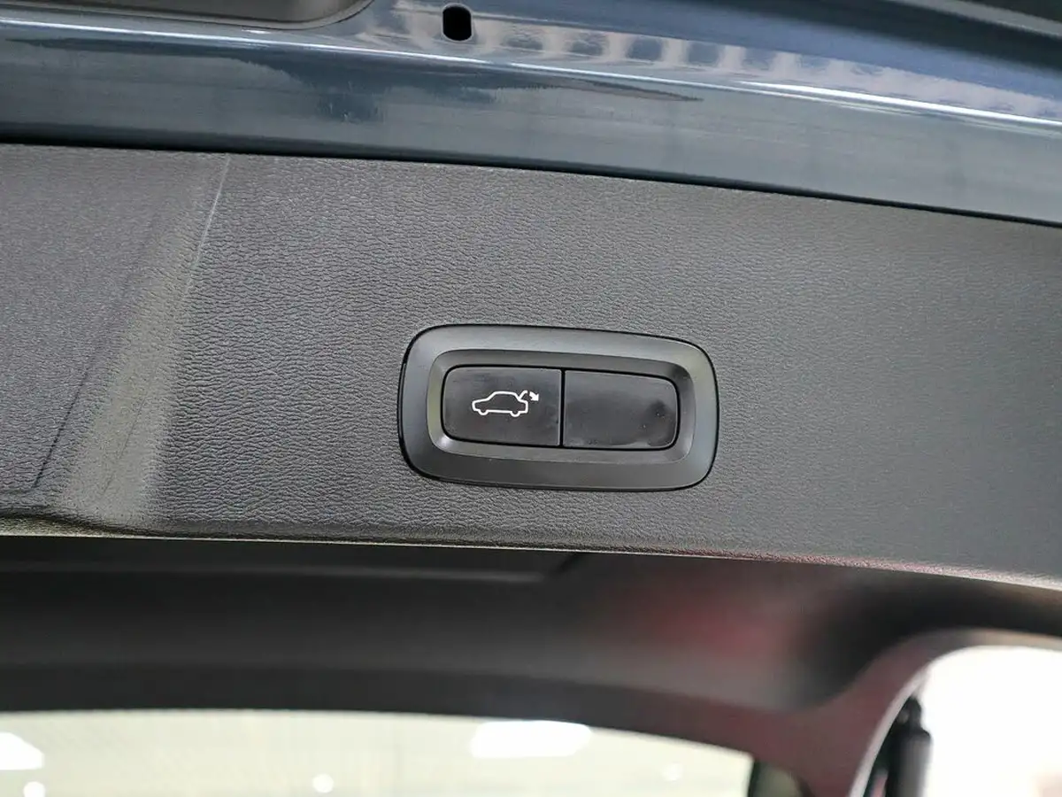 2022-volvo-xc40-15-t3-inscription-big-14