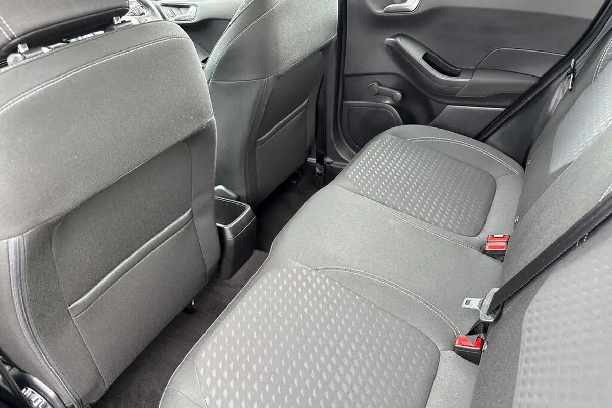 2019-ford-fiesta-10t-zetec-5d-big-33