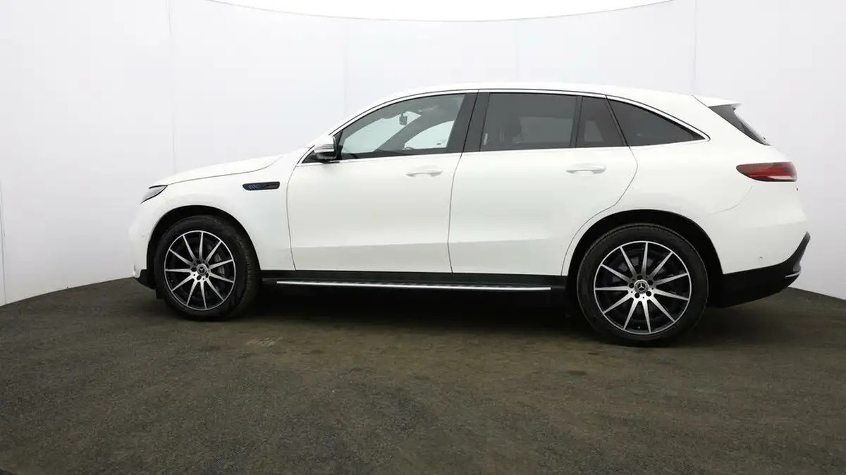 2021-mercedes-benz-eqc-e-eqc-400-amg-line-big-59
