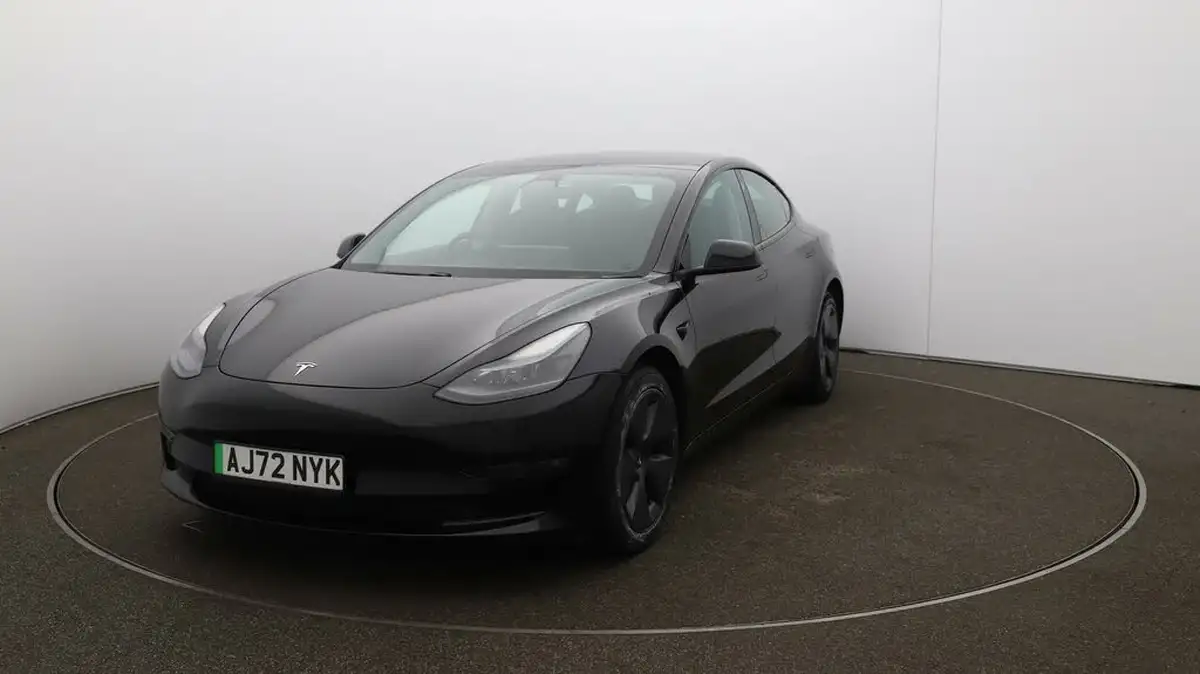 2022-tesla-model-3-e-long-range-big-29