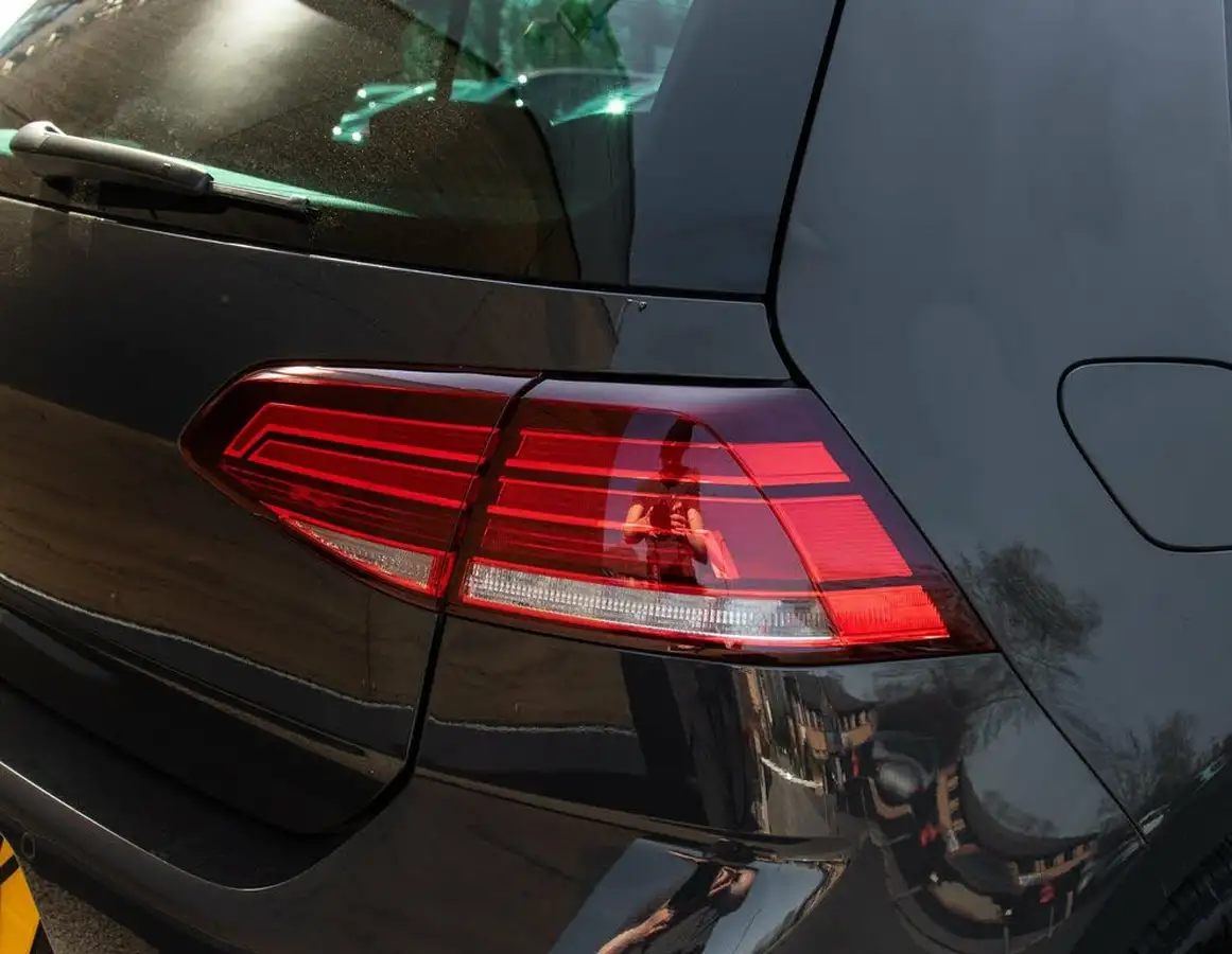 2019-volkswagen-golf-16tdi-match-edition-hatchback-big-9