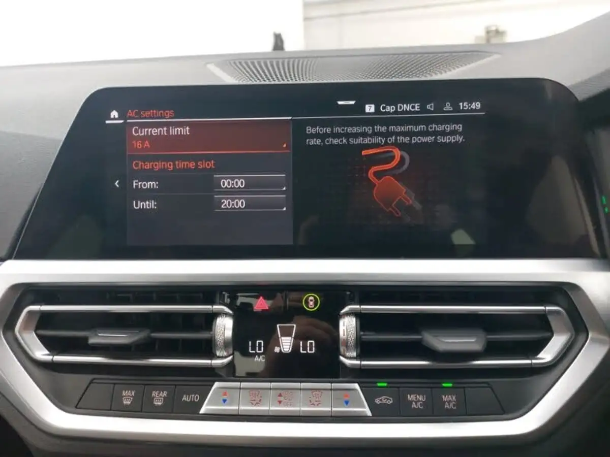 2021-bmw-3-series-20-330e-se-pro-saloon-4d-big-15