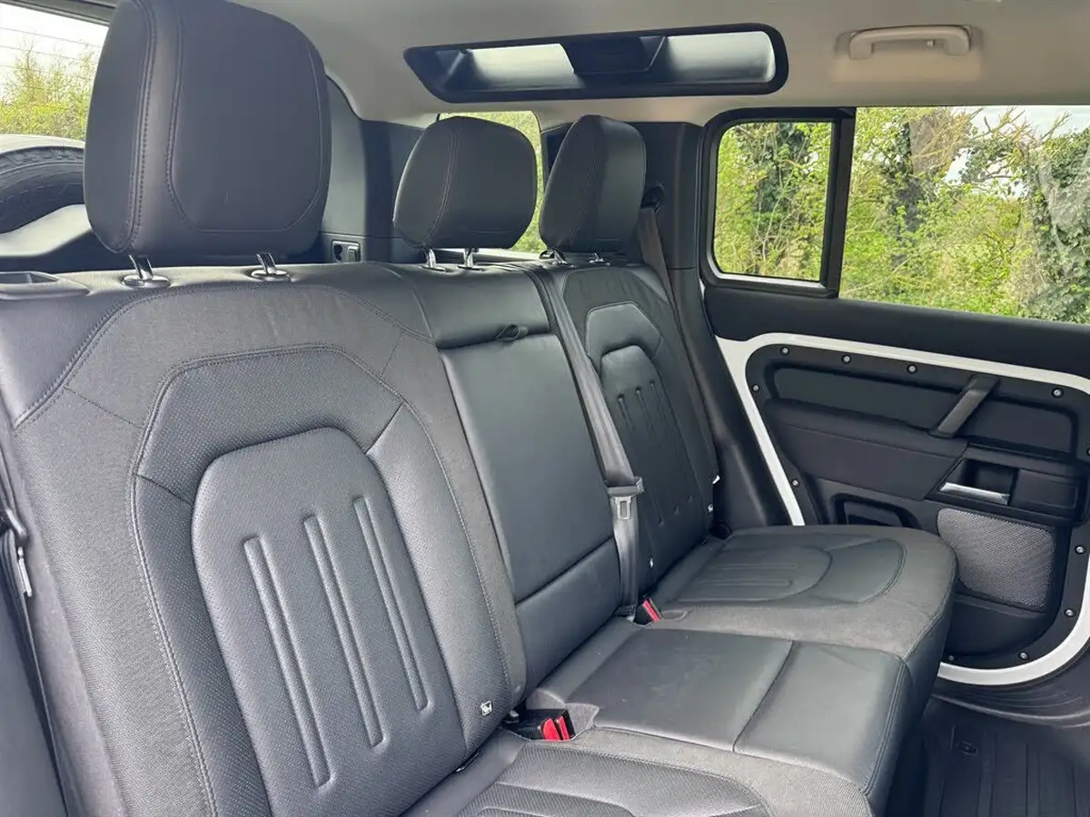 2020-land-rover-110-defender-20-d200-s-110-big-13