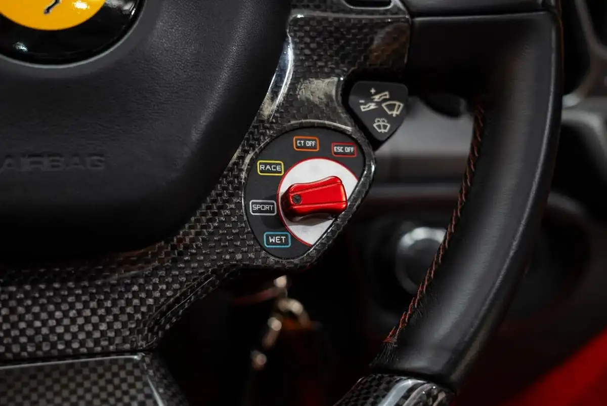 2012-ferrari-458-45-spider-big-17
