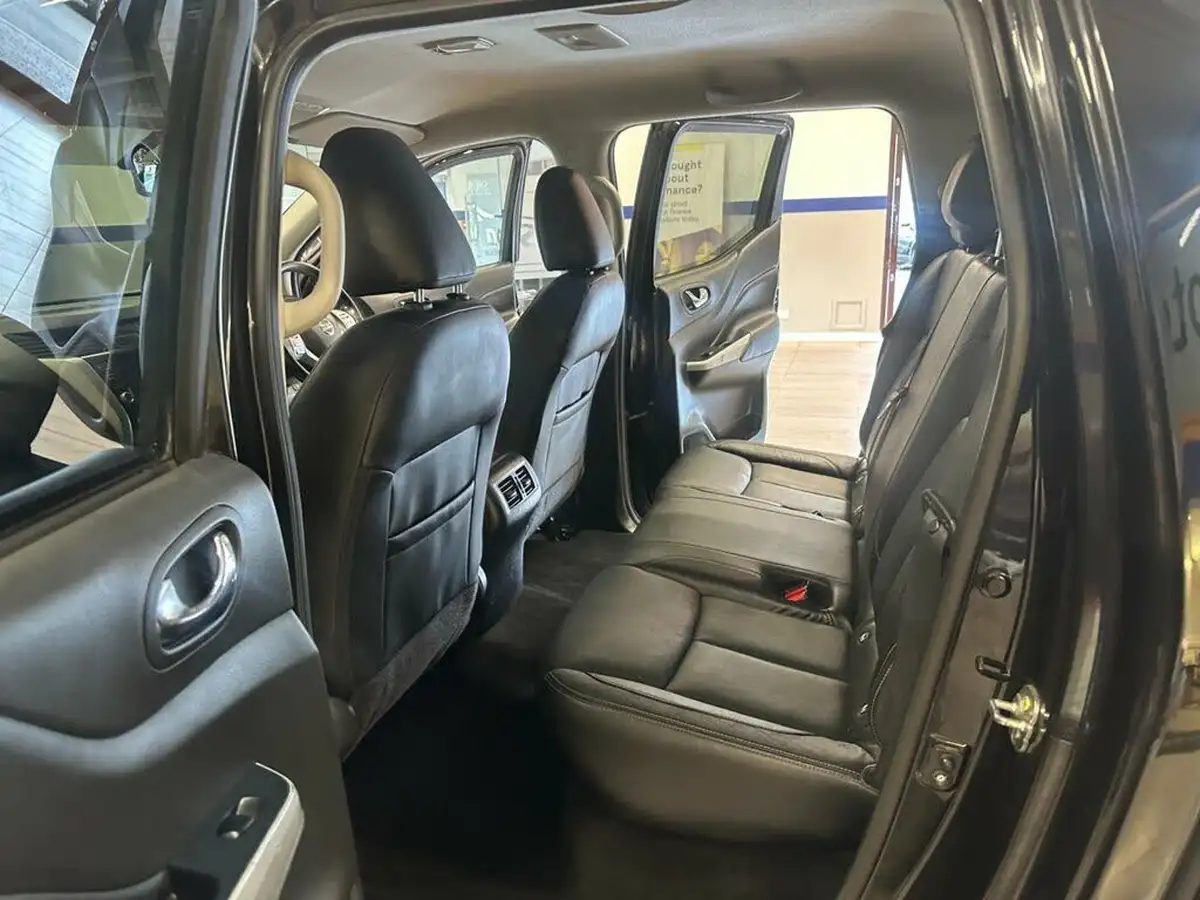 2021-nissan-navara-23dci-tt-tekna-8-navileather-big-12