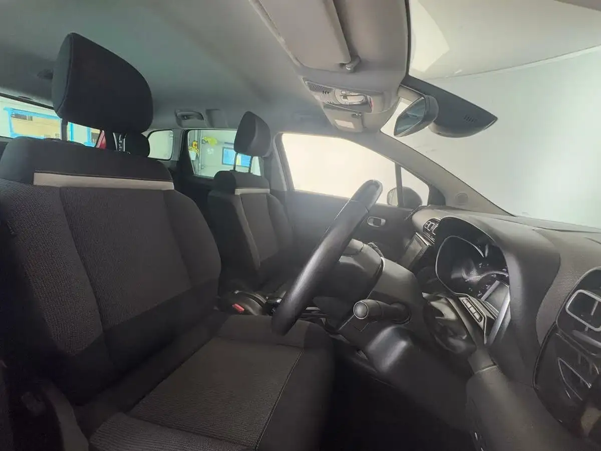 2019-citroen-c3-aircross-15bluehdi-flair-big-18