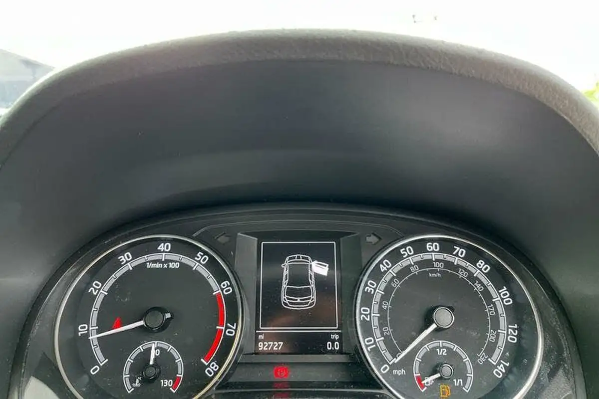 2019-skoda-fabia-10-mpi-s-hatchback-big-12