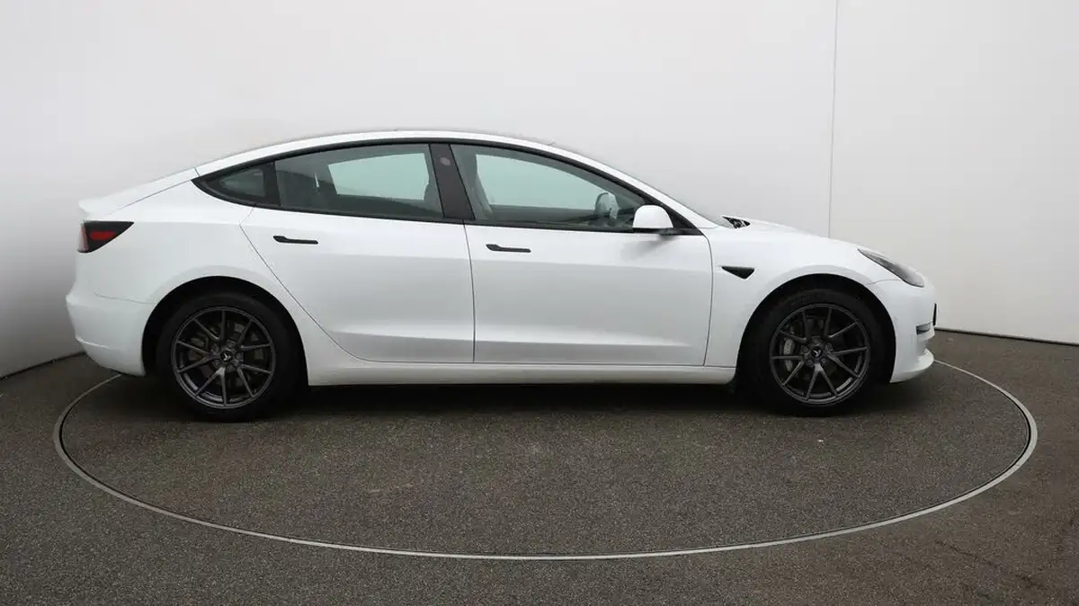 2021-tesla-model-3-e-long-range-4x4-big-67