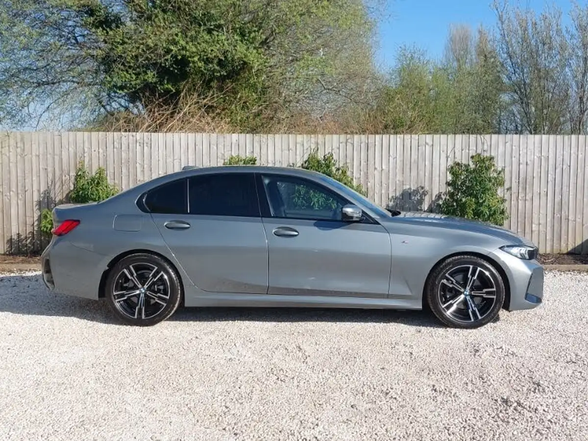 2023-bmw-3-series-20-320i-m-sport-saloon-4d-big-2