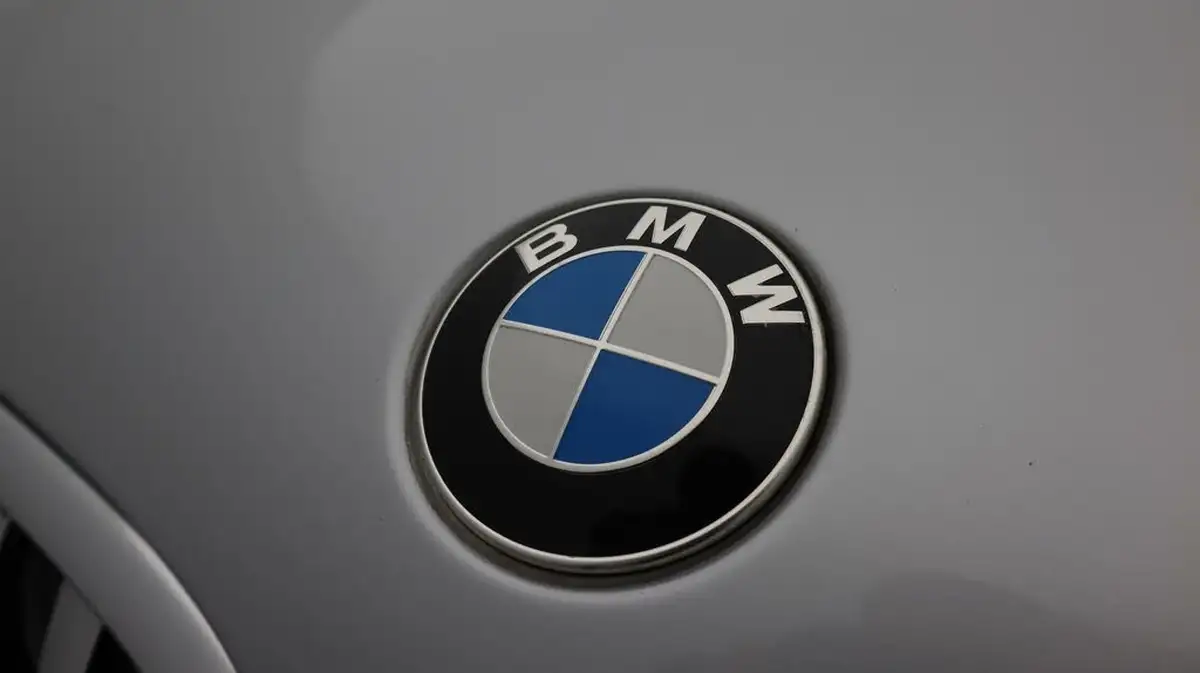 2021-bmw-x1-15-sdrive18i-xline-big-20
