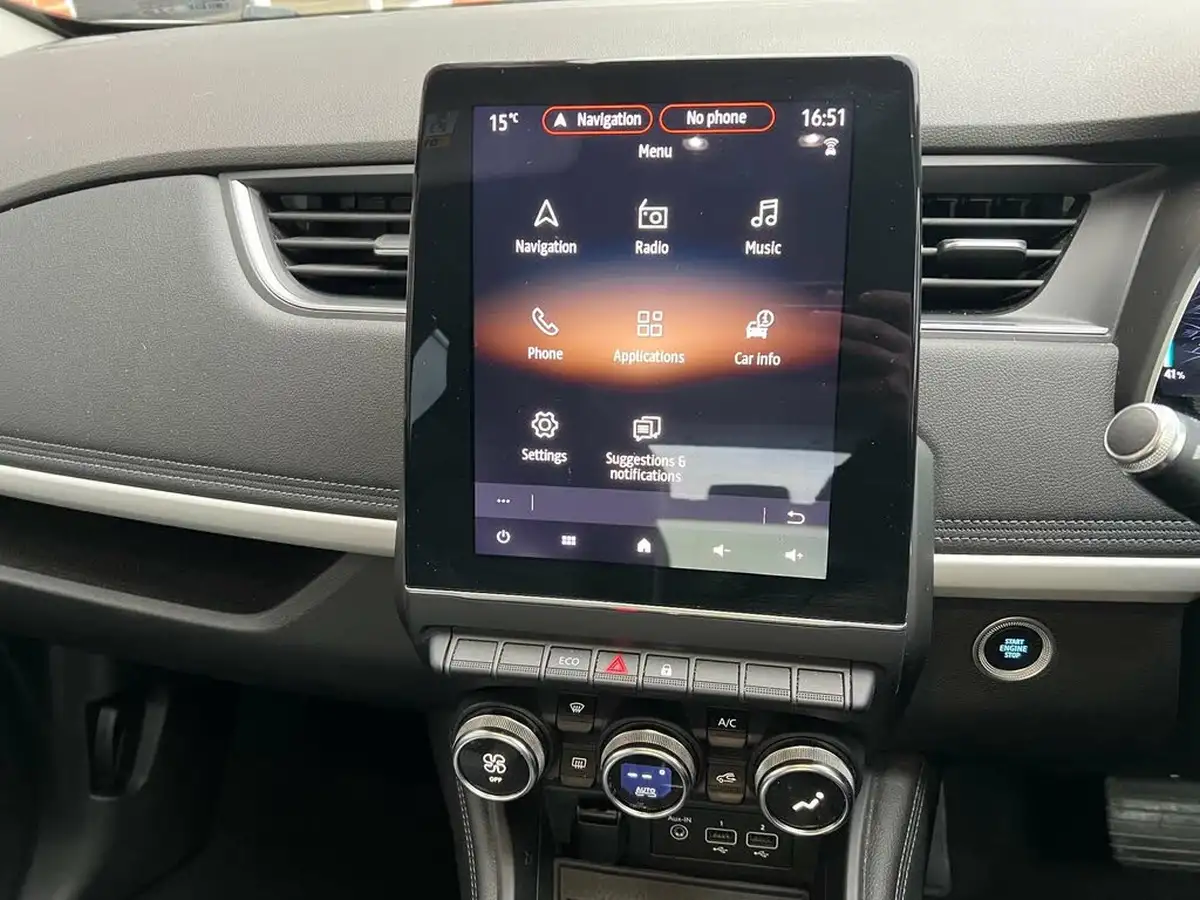 2021-renault-zoe-e-gt-line-big-15
