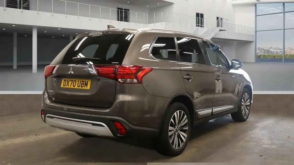 2020-mitsubishi-outlander-20-exceed-big-3