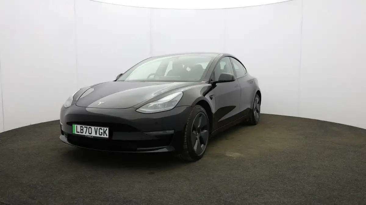 2020-tesla-model-3-e-long-range-big-31