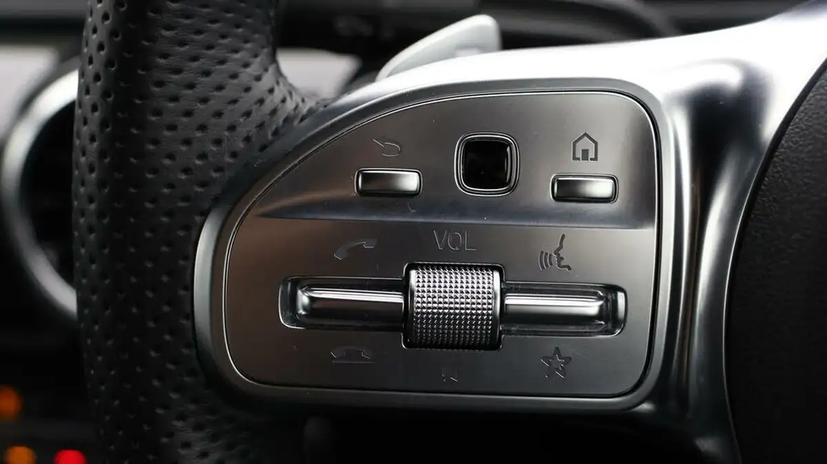 2022-mercedes-benz-cla-13-cla-180-amg-line-premium-coupe-4d-big-20