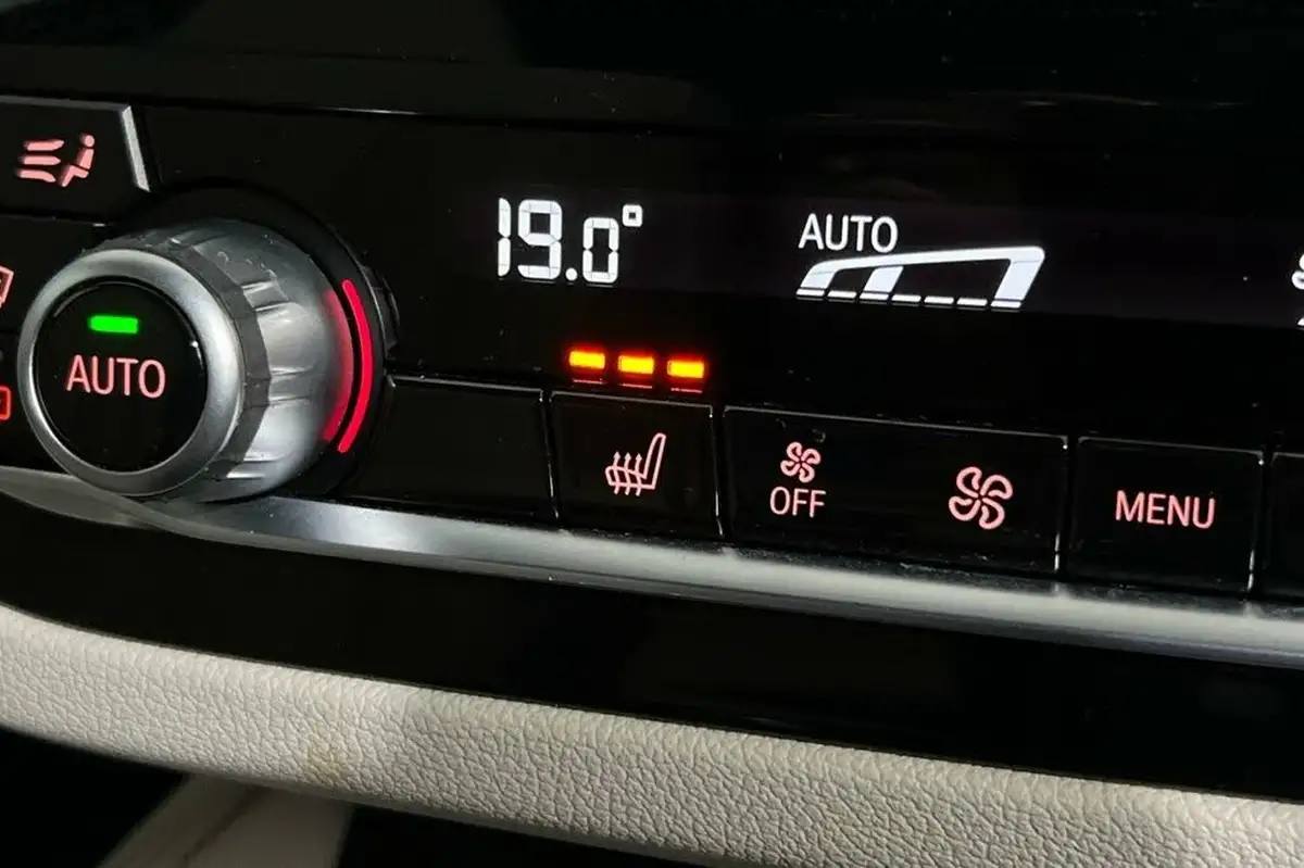 2021-bmw-5-series-20-530e-m-sport-saloon-4d-big-30
