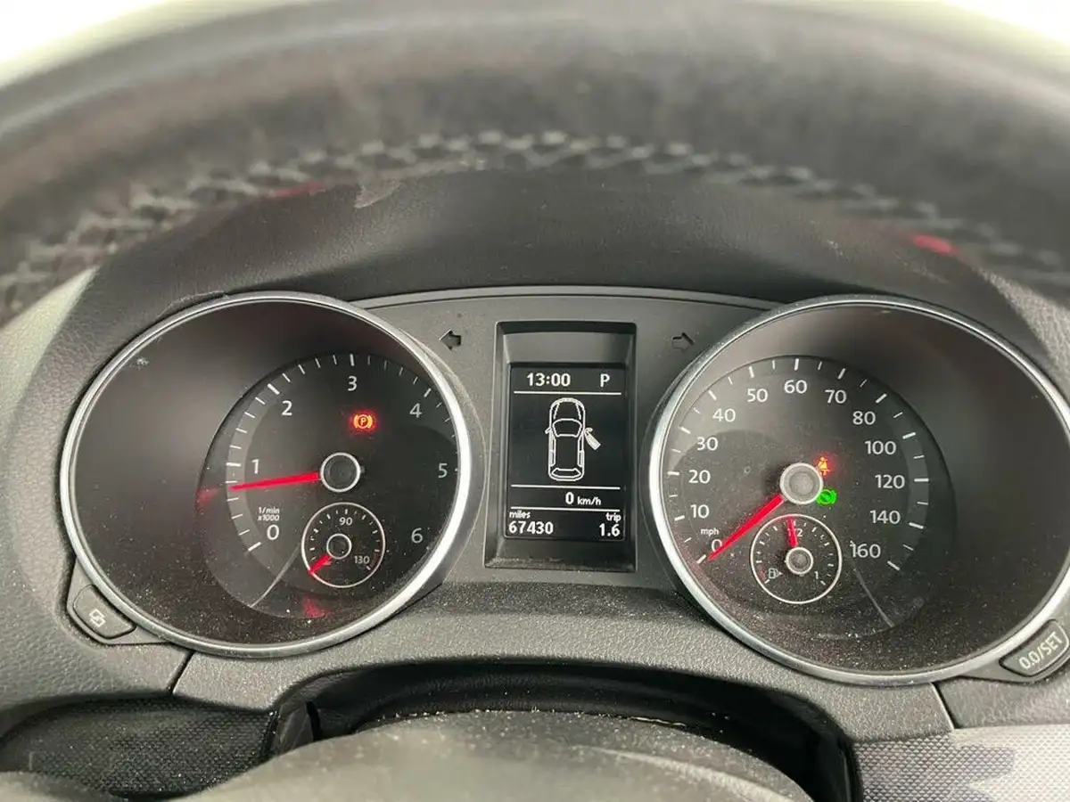 2012-volkswagen-golf-16td-match-5d-dsg-big-12