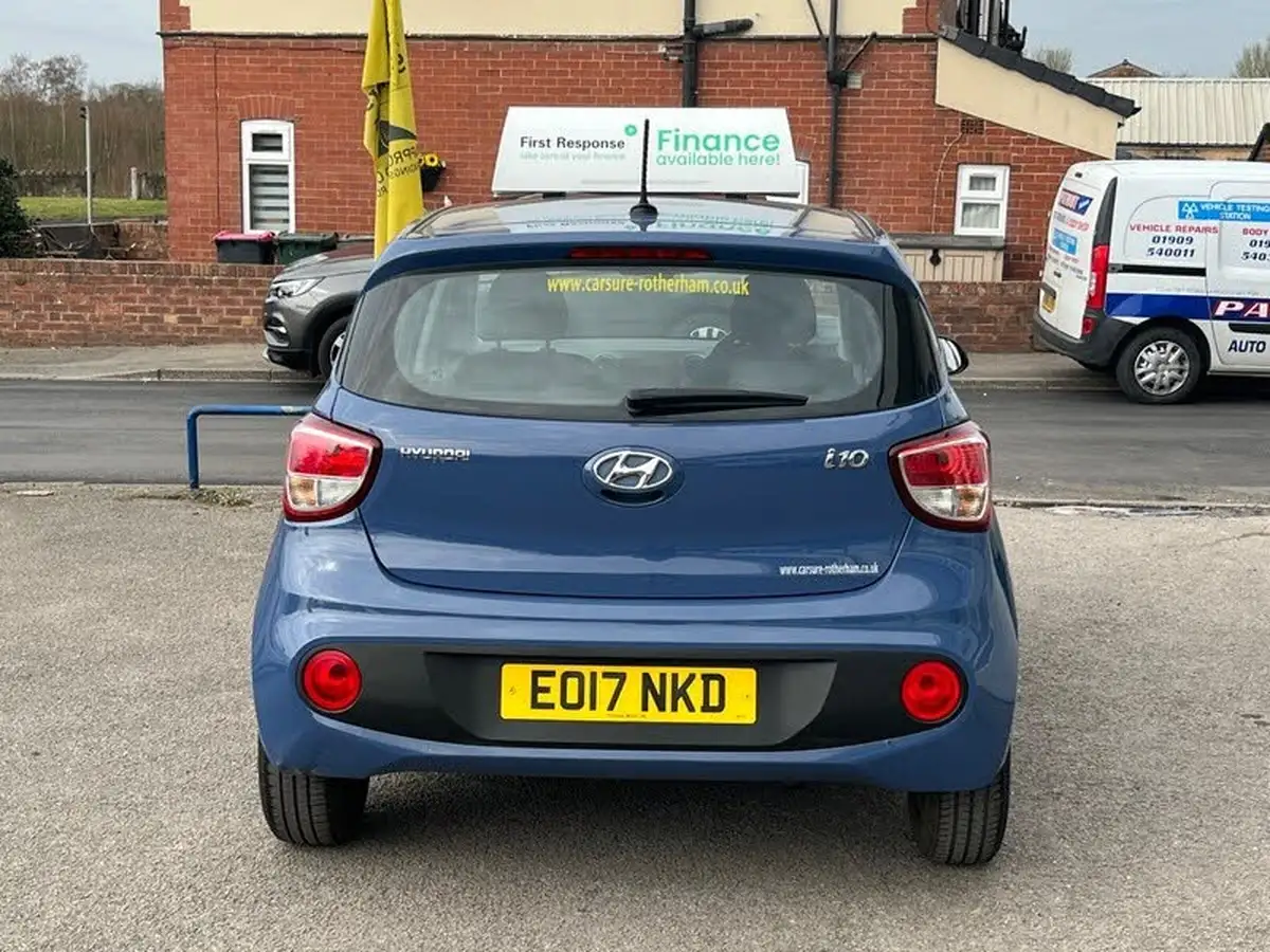 2017-hyundai-i10-12-se-big-3