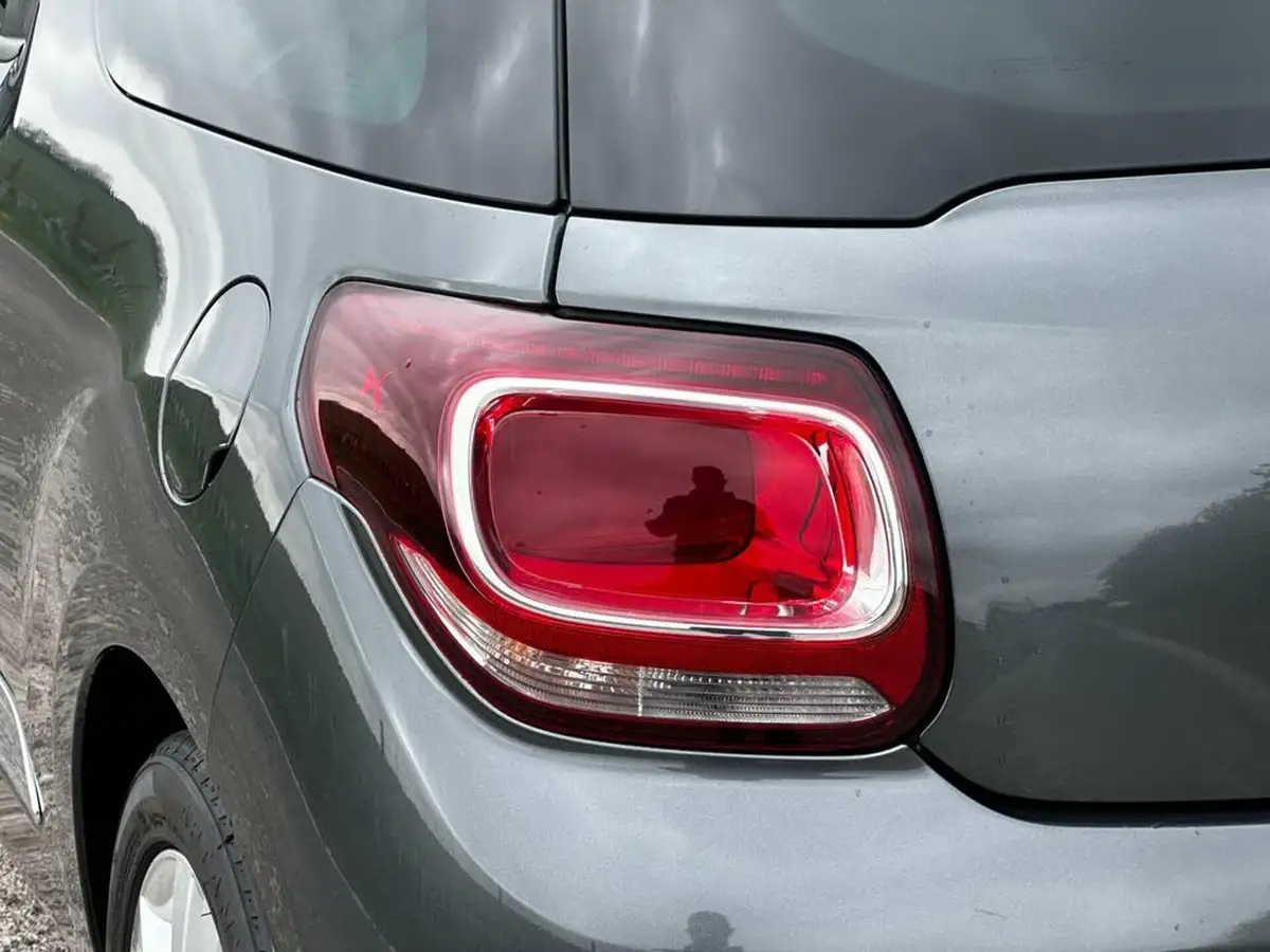 2014-citroen-ds3-16td-dstyle-big-29