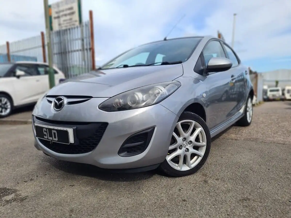 2012-mazda-mazda2-13-tamura-5d-big-2