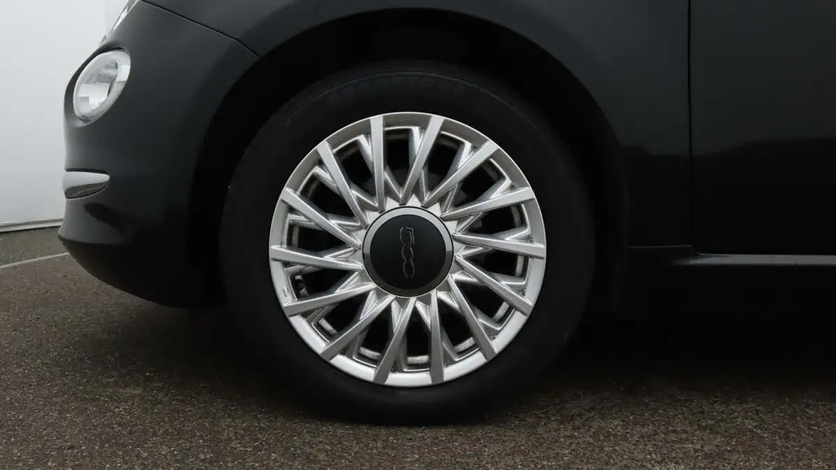 2018-fiat-500-12-lounge-big-18