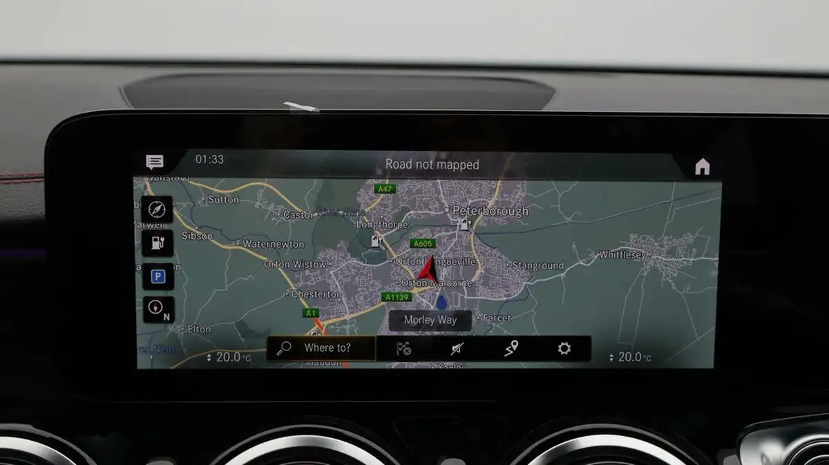 2023-mercedes-benz-eqb-e-350-amg-line-big-11