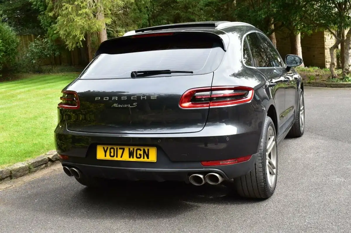 2017-porsche-macan-30td-s-ss-big-3