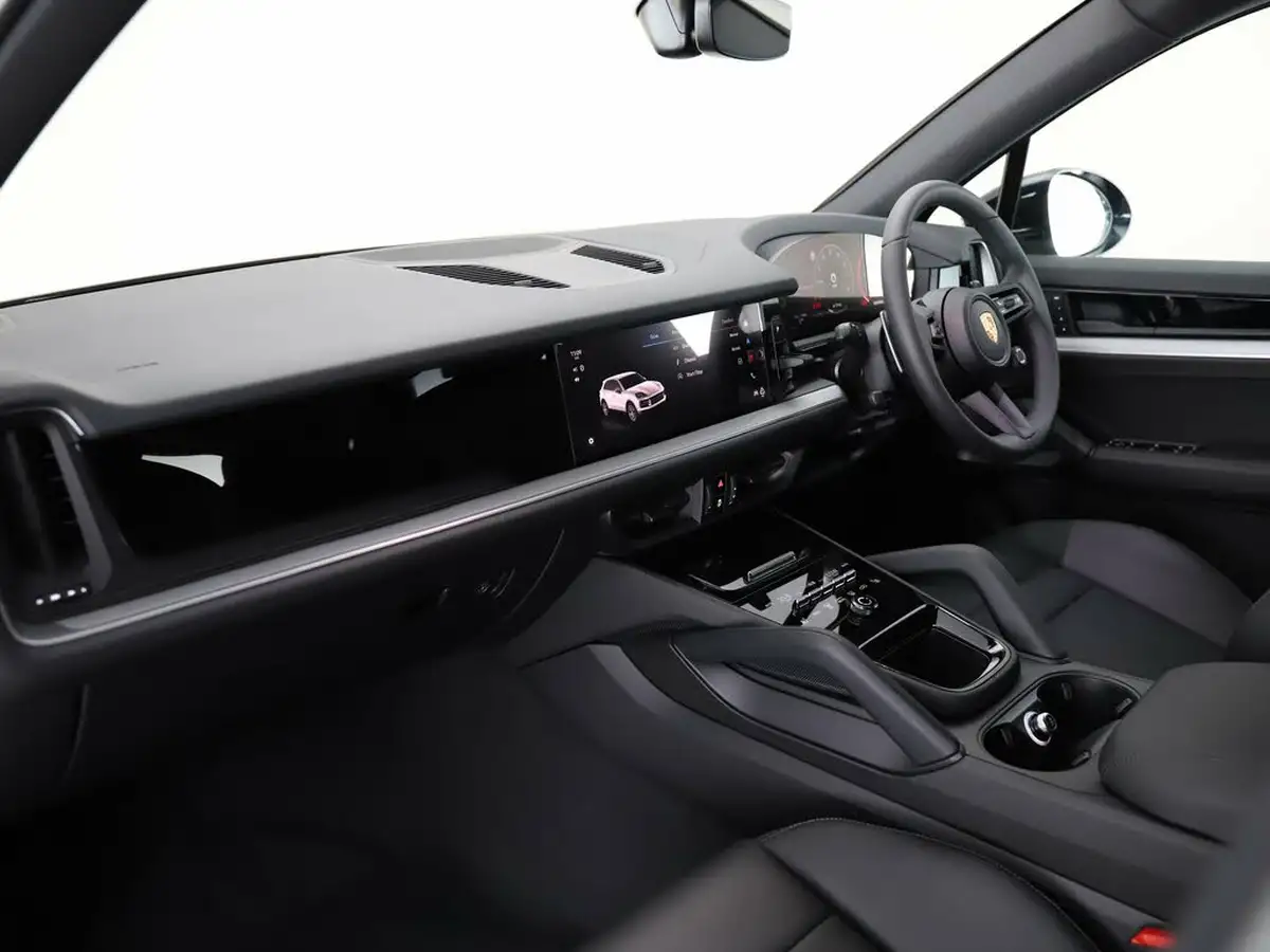 2024-porsche-cayenne-30-v6-353ps-station-wagon-big-2