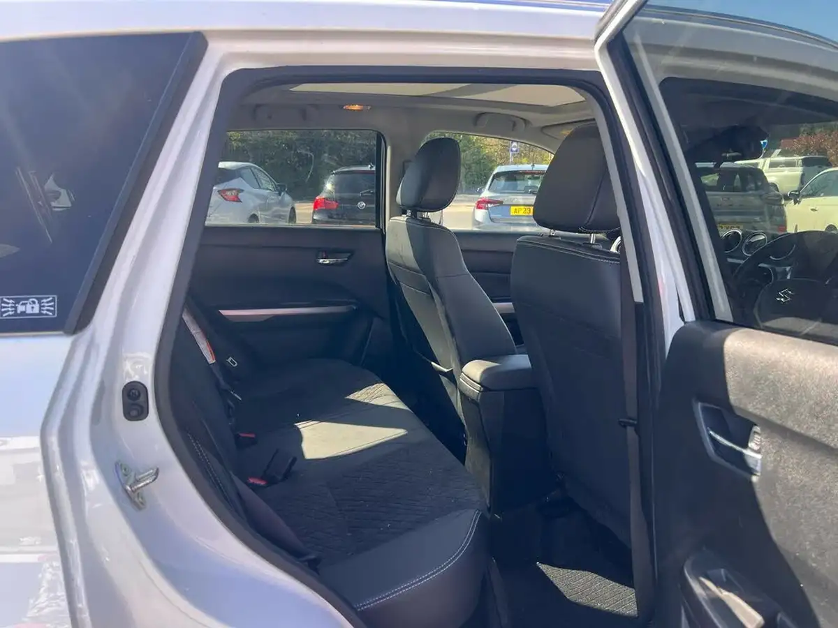 2022-suzuki-vitara-14-boosterjet-sz5-allgrip-big-5