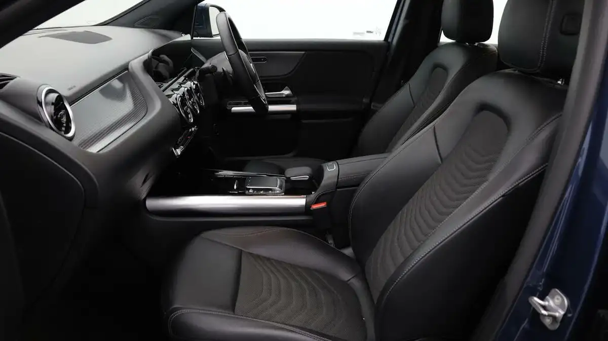 2023-mercedes-benz-gla-class-13-gla-200-sport-executive-station-wagon-big-13