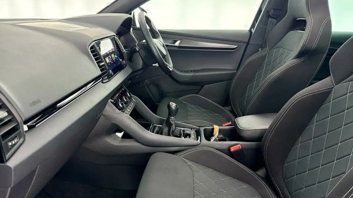 2022-skoda-karoq-15-tsi-sportline-big-41